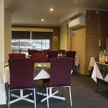 Grand Manor Motor Inn Queanbeyan Exterior foto