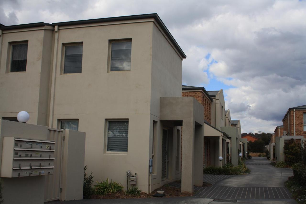 Grand Manor Motor Inn Queanbeyan Exterior foto